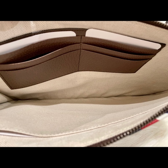 NEW Authentic Gucci Courrier GG Supreme Pouch - Picture 8 of 11